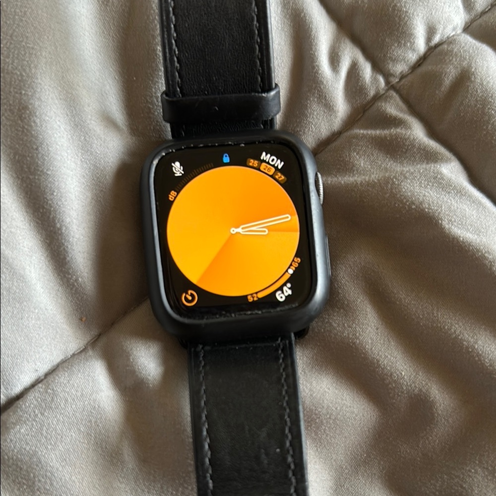 Apple Watch Series 5 44mm Space Grey Aluminum Case